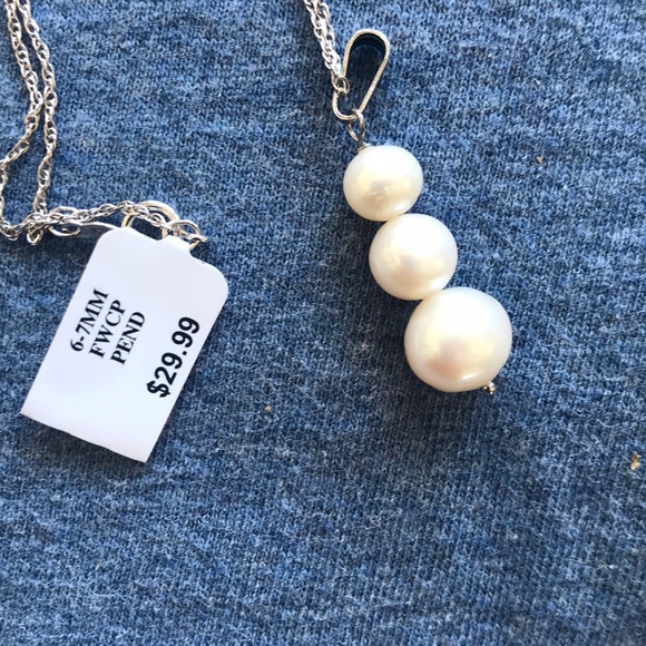 Jewelry - Picture 5 of 5